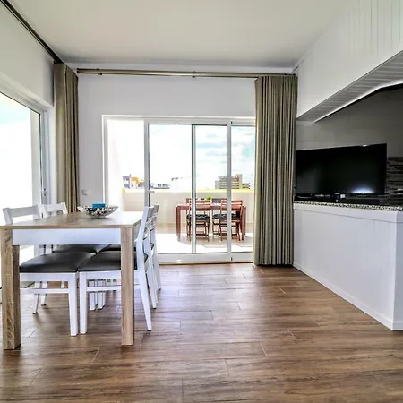 By The Sea - Sea View Torres Apartment Portimao